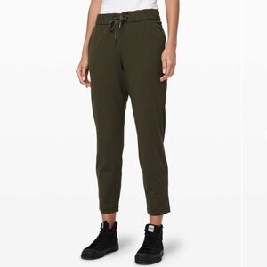 Lululemon On the Fly 7/8 Pant | Dark Olive